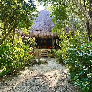 Campsite Glamping Bunga Lotus Tulum
